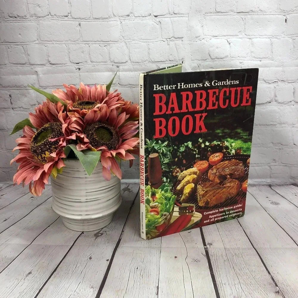 vintage Better homes and gardens barbecue book 1965
